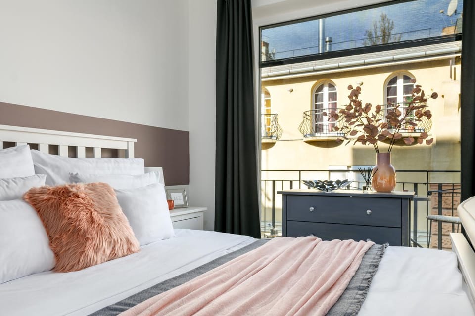 Bed, View (from property/room), Balcony/Terrace, Photo of the whole room, Bedroom