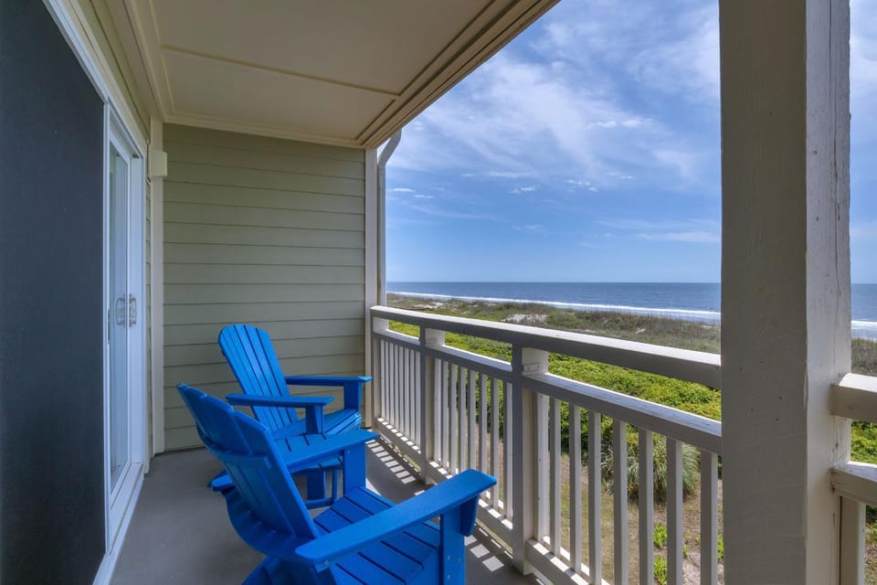 Sea La Vie by Oak Island Accommodations Apartment in Caswell Beach