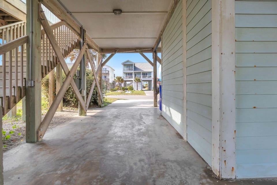 Big Wave by Oak Island Accommodations House in Oak Island