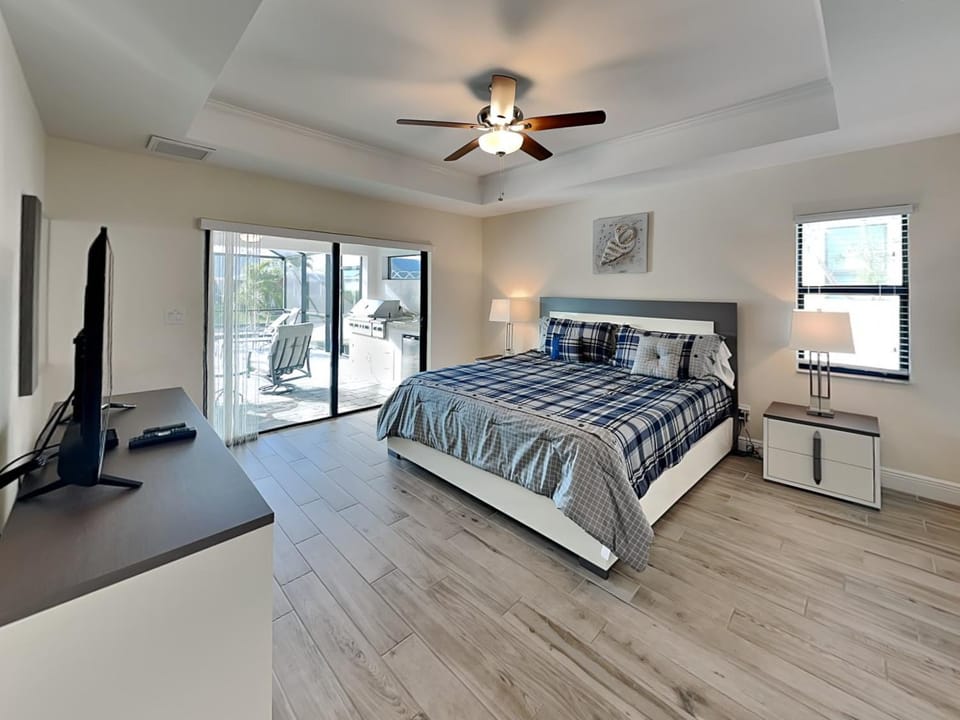 Patio, Bed, BBQ facilities, TV and multimedia, Bedroom, furniture