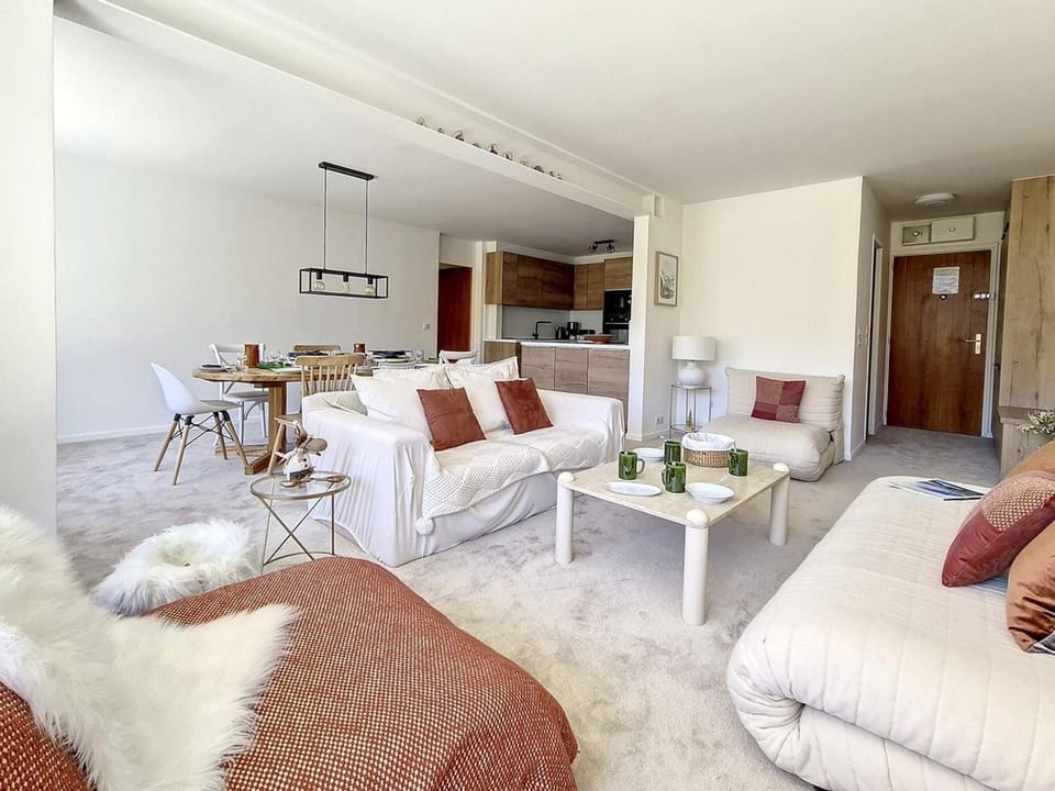 Spacieux apt rénové, ski aux pieds, cœur Mottaret, parking privé - FR-1-688-50 Apartment in Les Allues