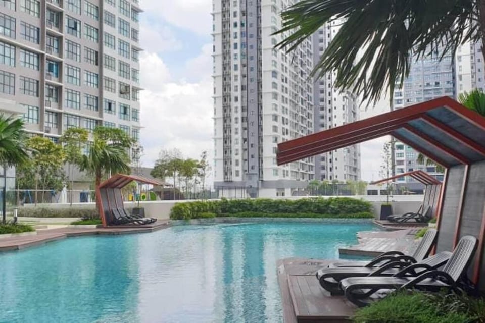 Swimming pool, Swimming pool
