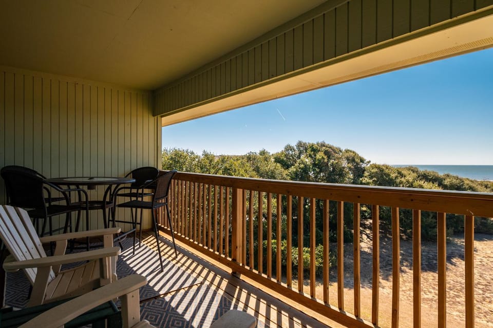 Castaway by Oak Island Accommodations Apartment in Caswell Beach