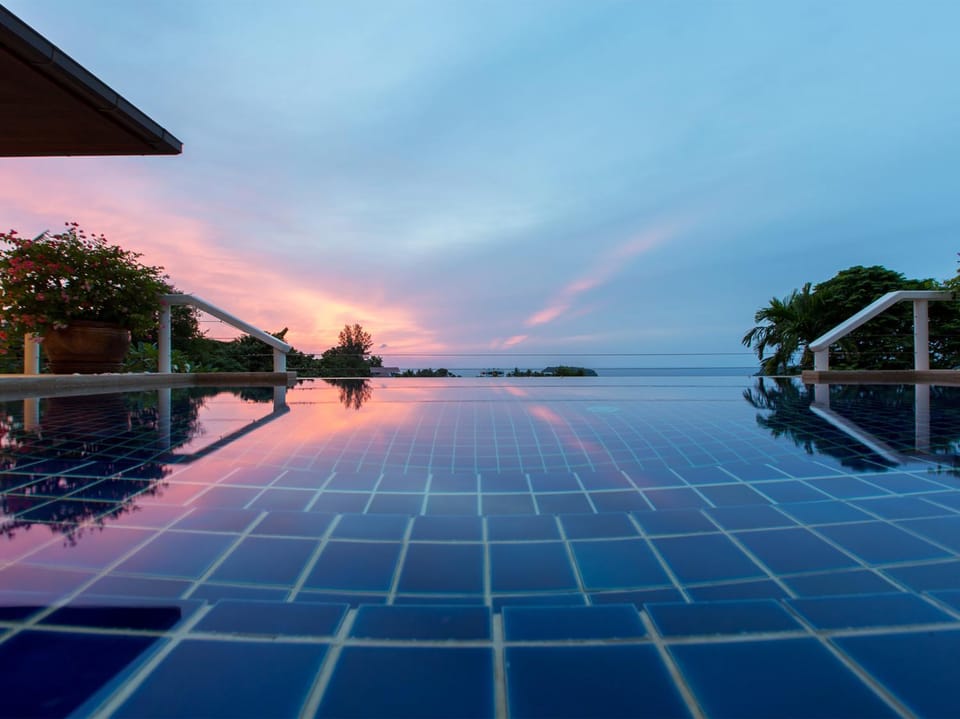 View (from property/room), Swimming pool, Swimming pool
