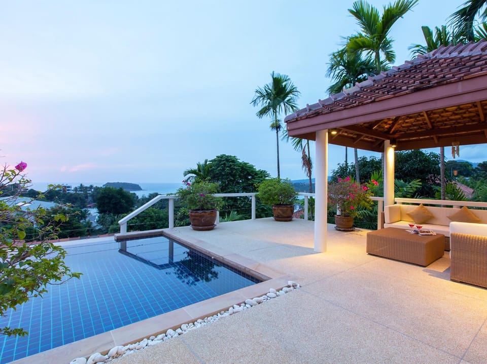 Sea view, Swimming pool