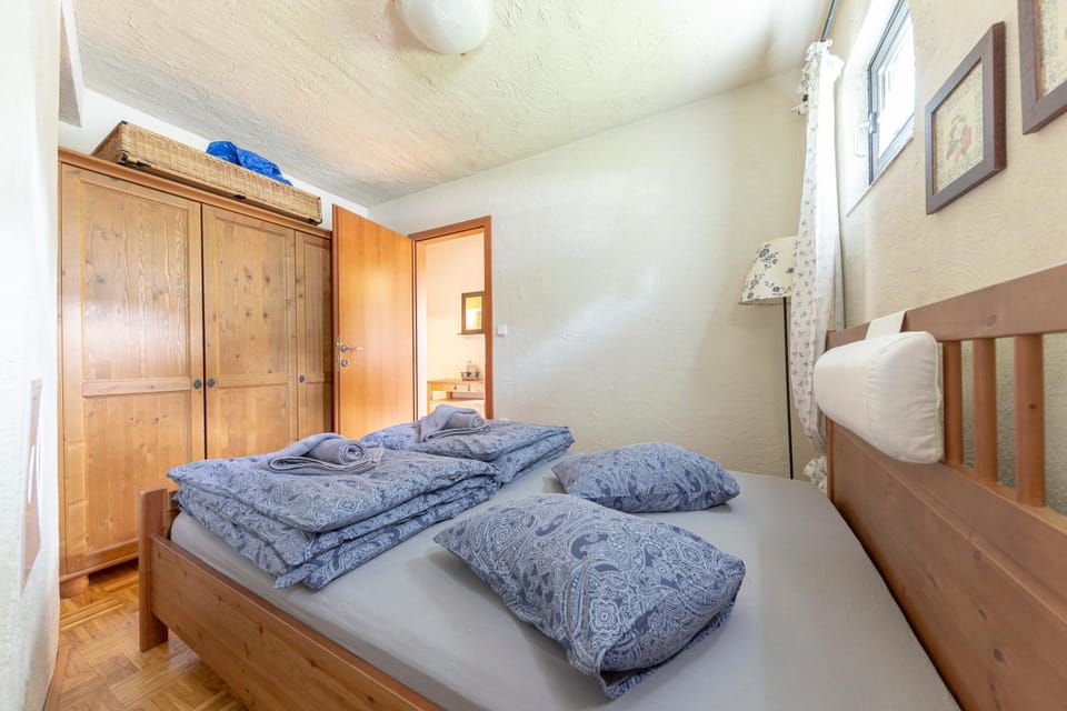 Bed, Photo of the whole room, Bedroom, towels, wardrobe