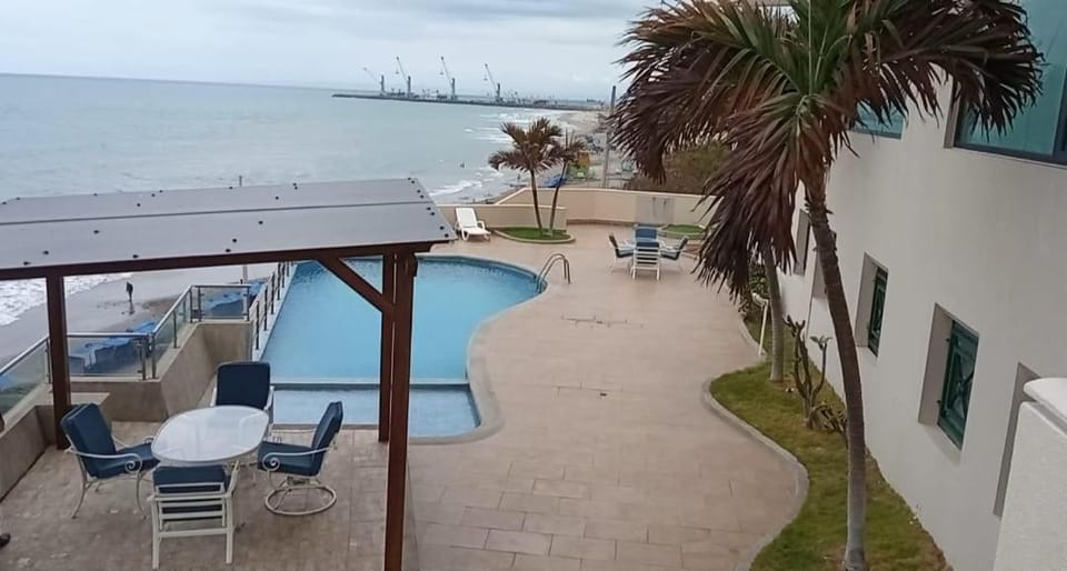 Departamento con piscina frente al mar en Manta Apartment in Manta