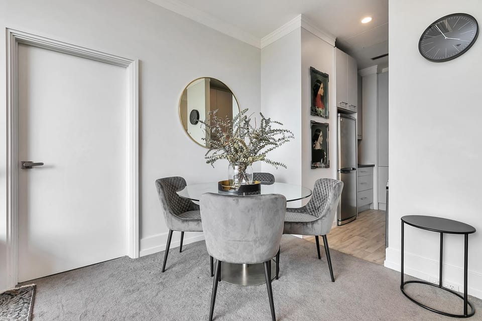Living room, Dining area