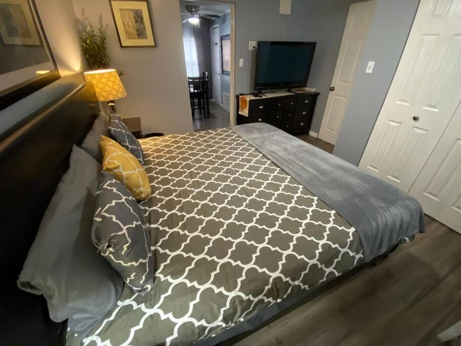 Extended Stay Country Cottage House in Ohio