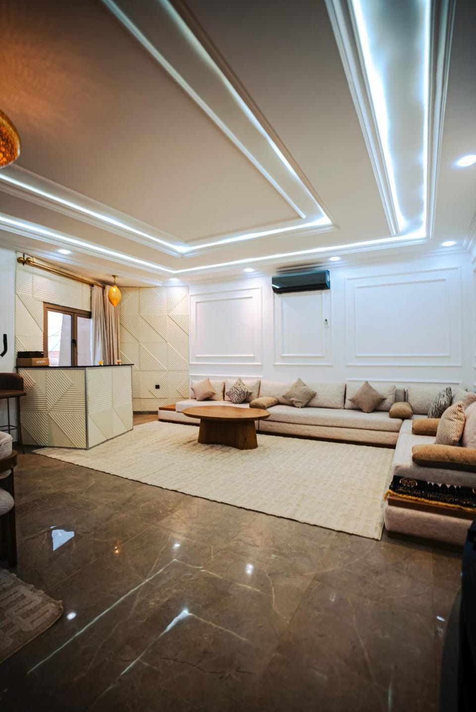 TV and multimedia, Living room, Seating area