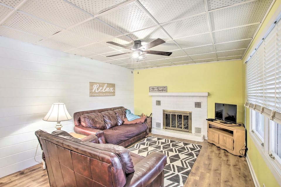 Green Lake Vacation Home w/ Screened Porch! House in Wisconsin