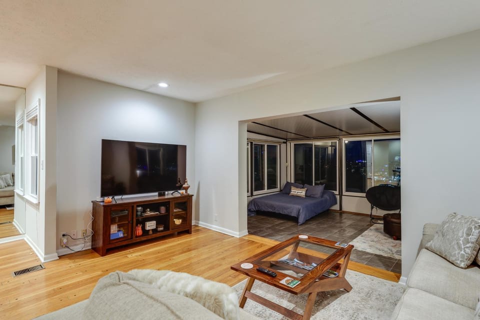 Cincinnati Home, Patio with Downtown Views! House in Over The Rhine