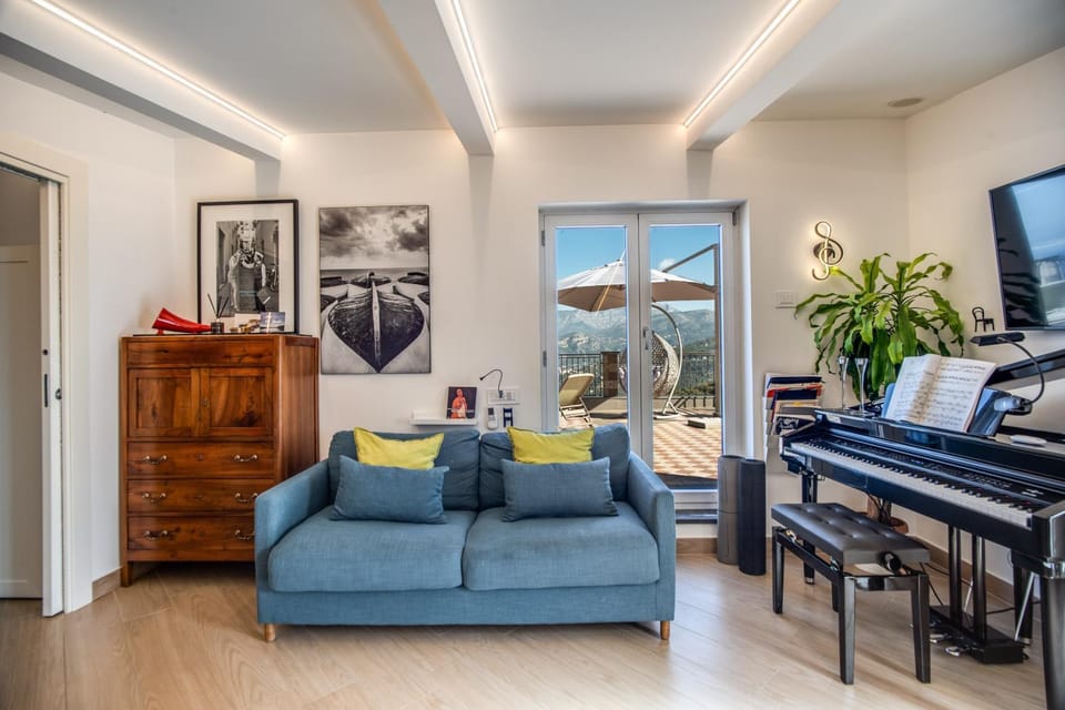 Balcony/Terrace, Lounge or bar