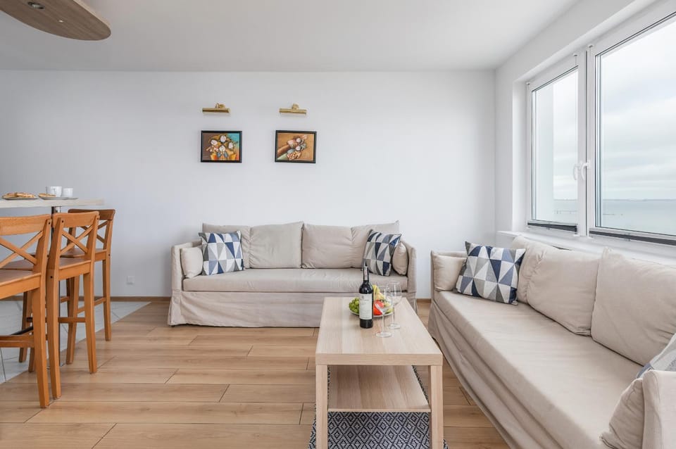 Communal lounge/ TV room, Living room, Seating area, Dining area