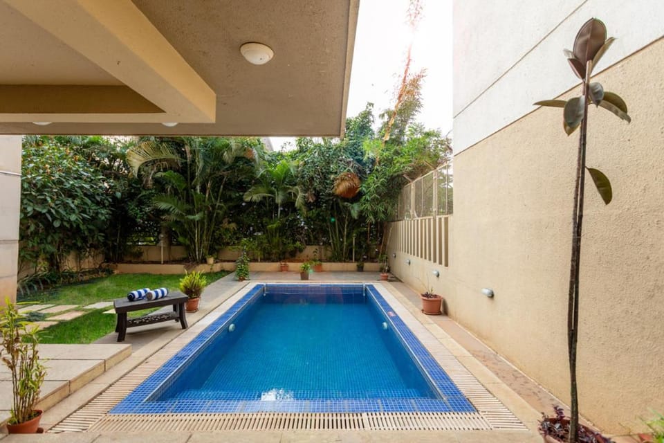 Seven sands I Victoria I 3BHK pool Villa Apartment in Lonavla