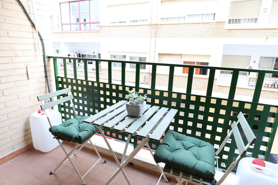 Adorable apartment 60m from the beach by Hometels Apartment in Port de Sagunt