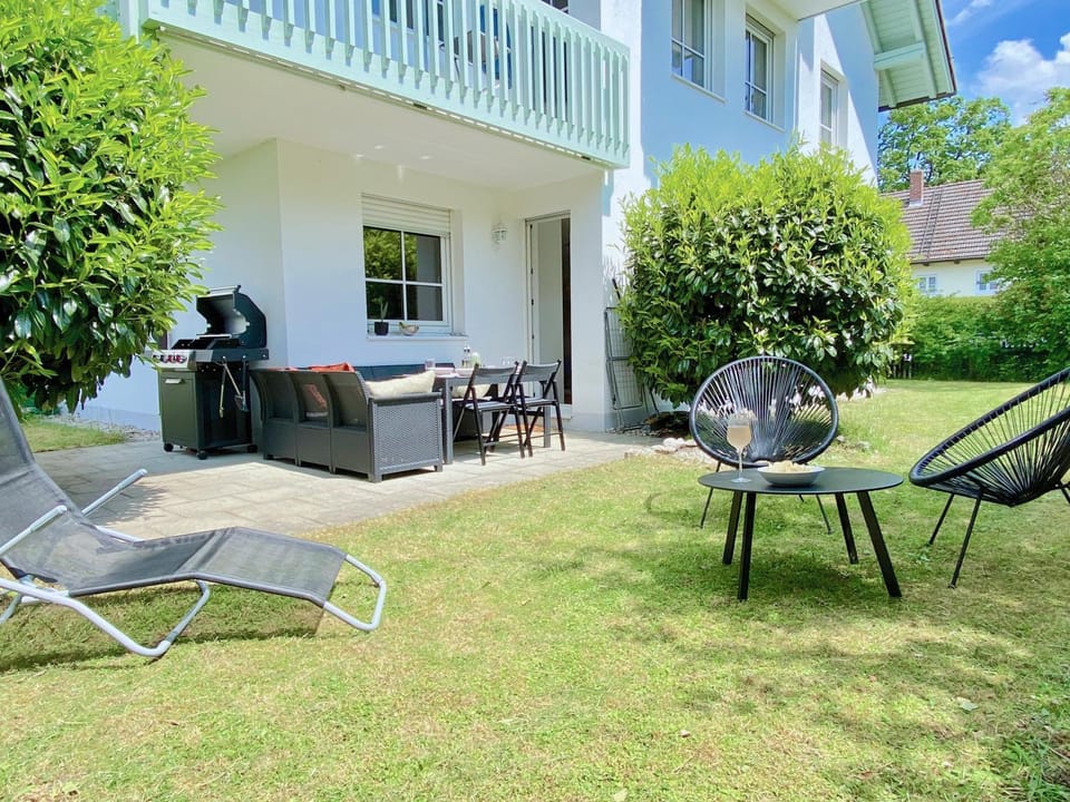 Spring, BBQ facilities, Garden, Balcony/Terrace, sunbed