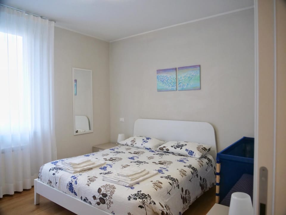 FARO DELL'ESTATE delizioso BICAMERA con POSTO AUTO dietro la SPIAGGIA Apartment in Grado