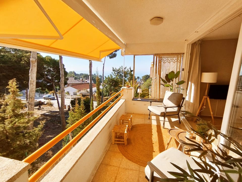 Day, Balcony/Terrace, Seating area