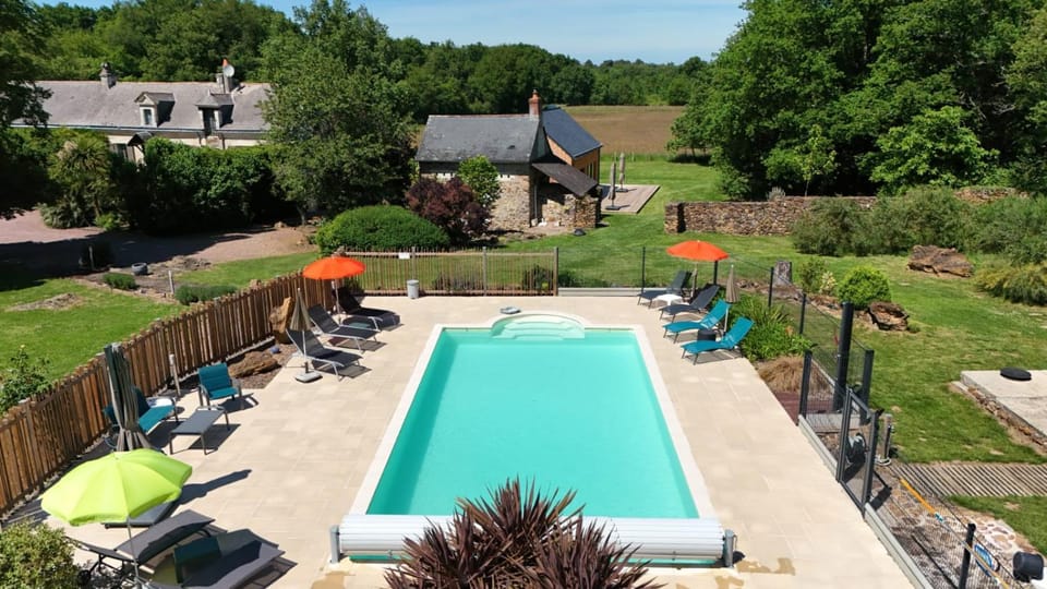 Garden, Swimming pool