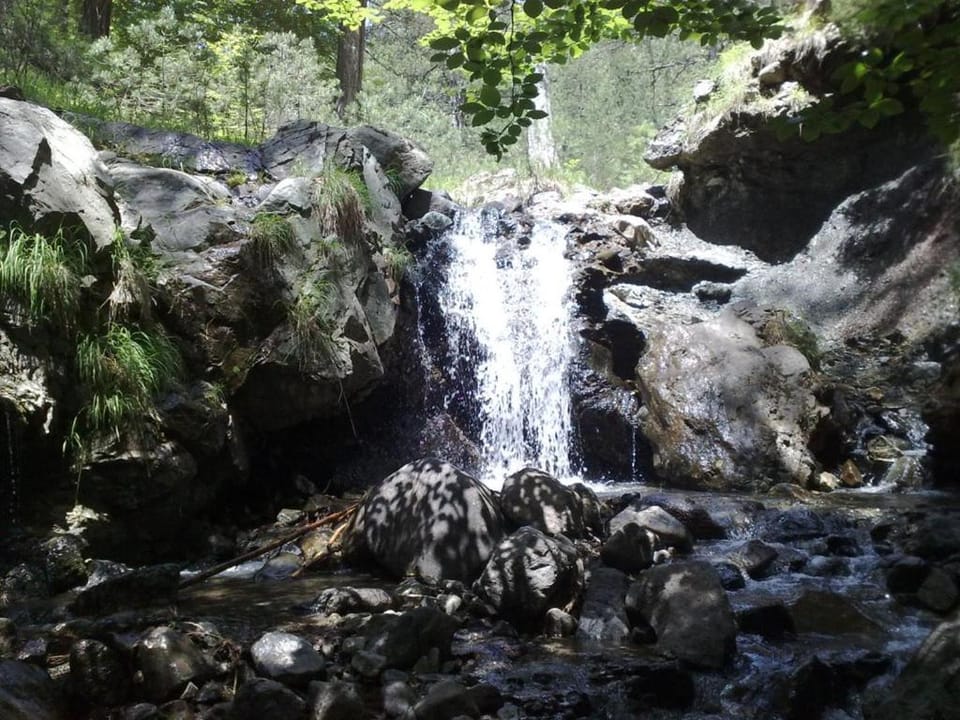 Nearby landmark, Natural landscape