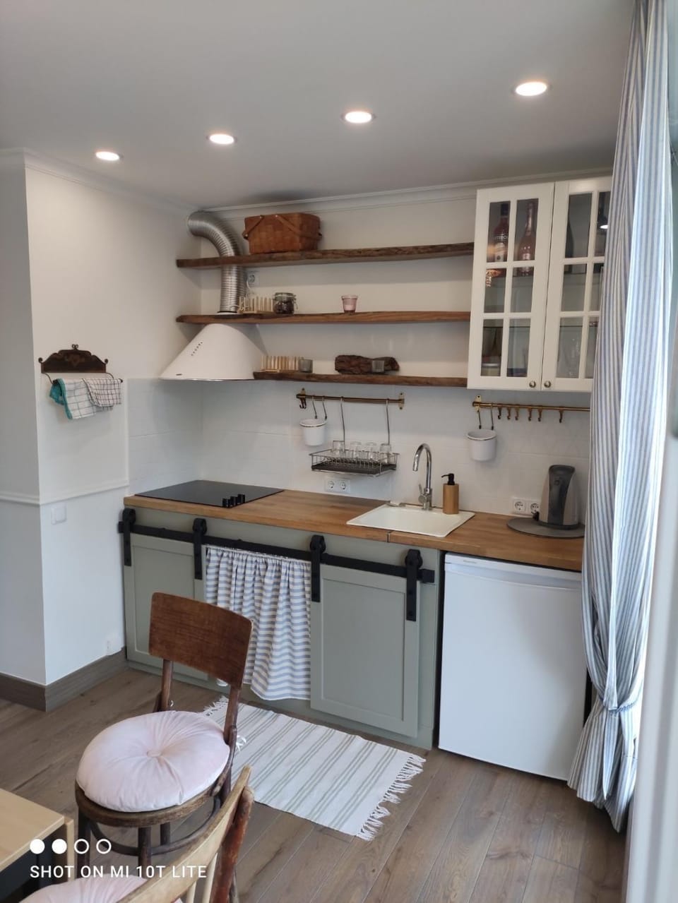 Kitchen or kitchenette, stove