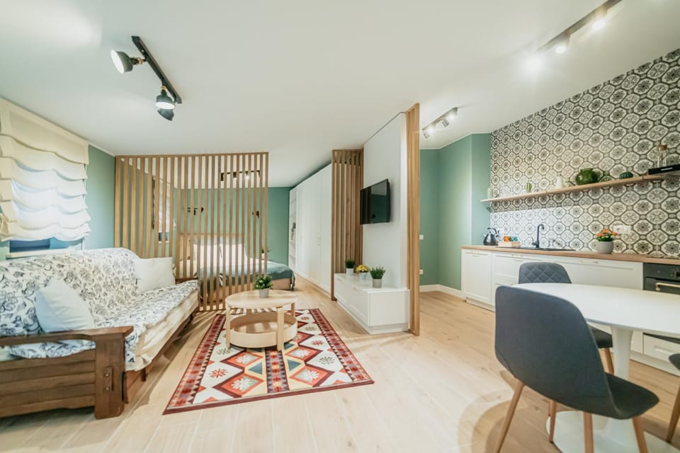 TV and multimedia, Kitchen or kitchenette, Seating area, Dining area