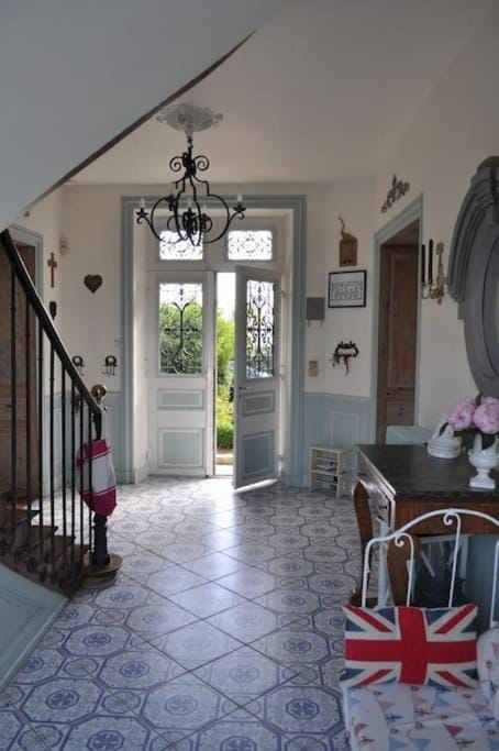 Vaste maison 23/29 pers. piscine proche des plages House in Pays de la Loire
