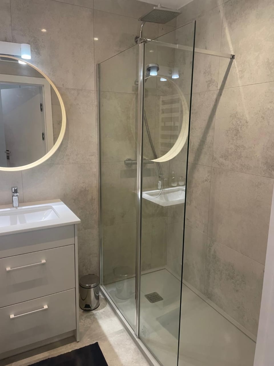 Apartament Sea & Lake z basenem Silence Mielno Apartment in West Pomeranian Voivodeship, Poland