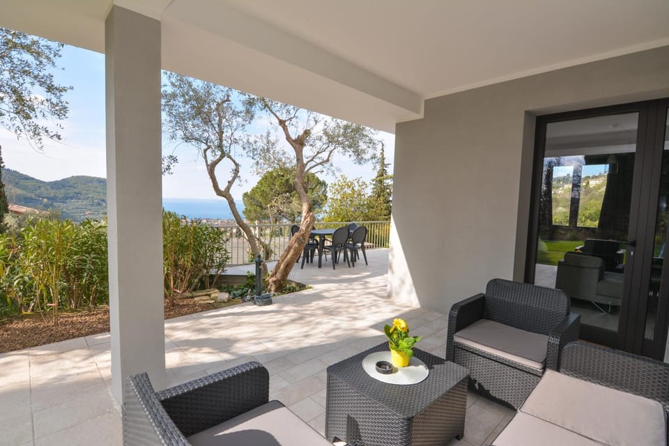 Patio, View (from property/room), Balcony/Terrace