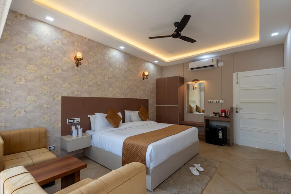 Bed, Bedroom, air conditioner