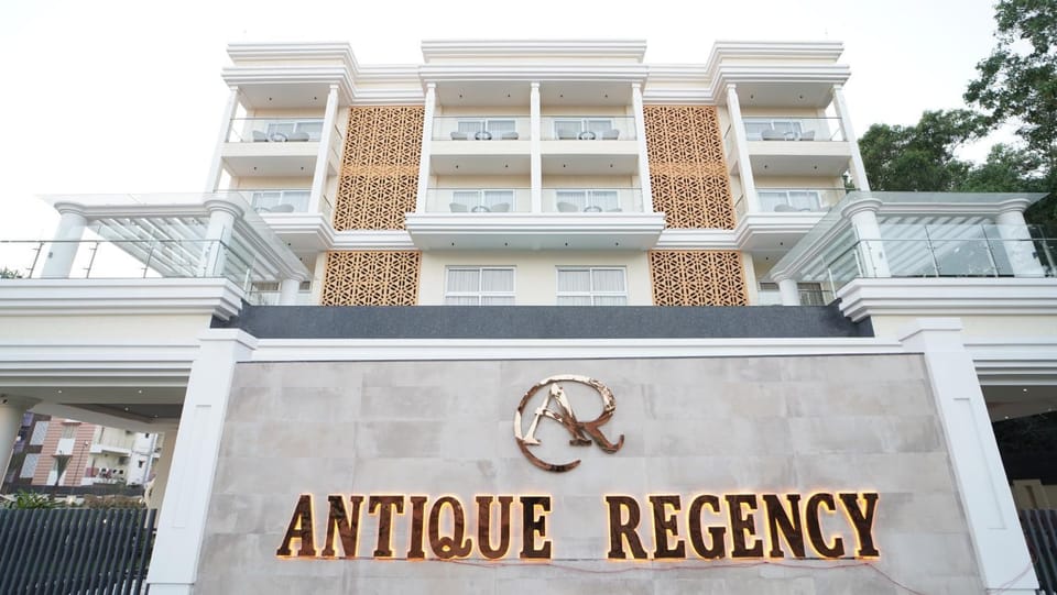 Facade/entrance, Day, Text overlay