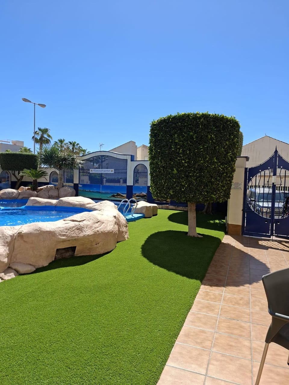 Swimming pool