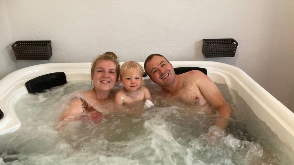 Hot Tub, Spa and wellness centre/facilities