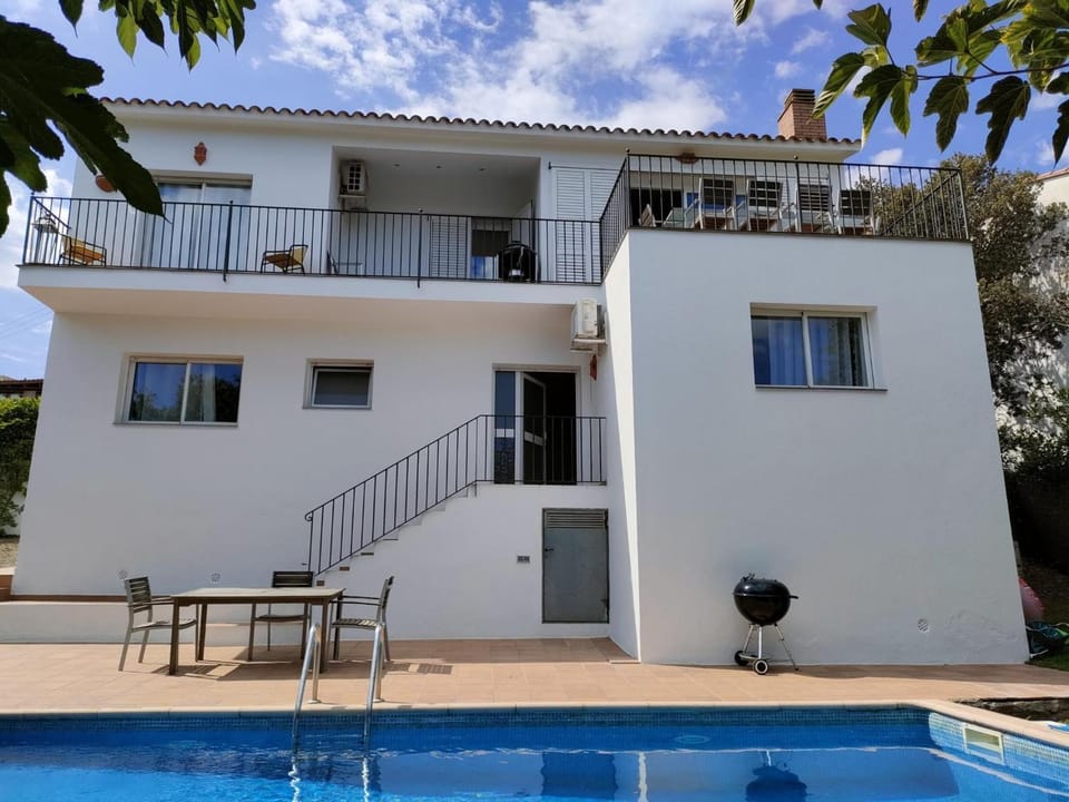 Villa Rosa House in Baix Empordà