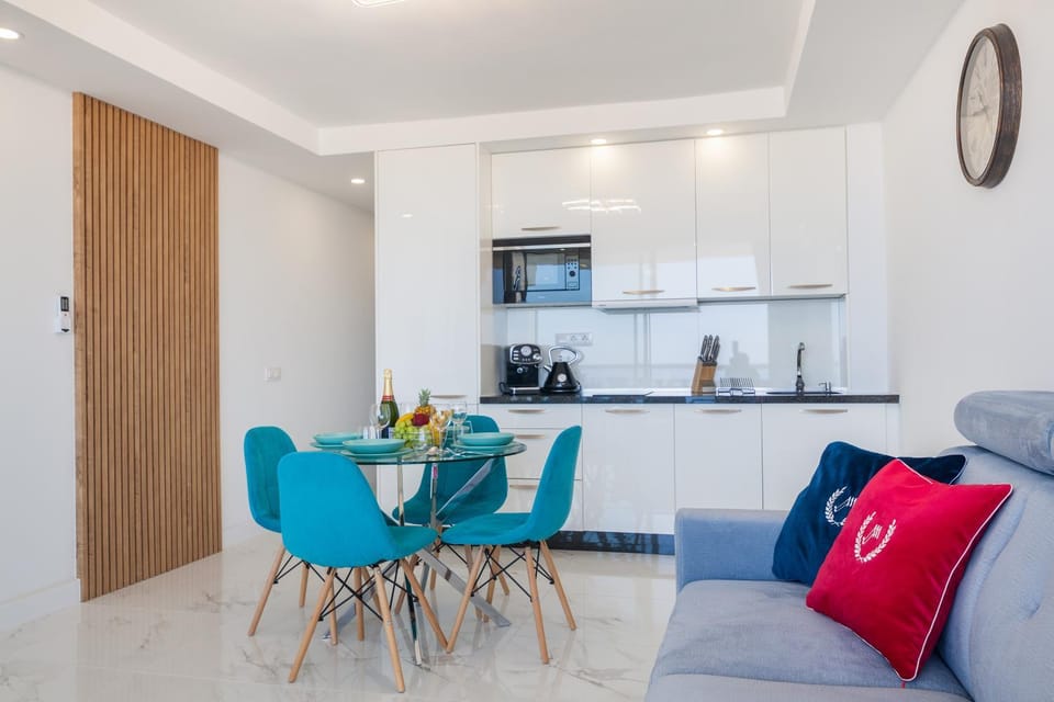 Ponderosa 807, Las Americas, one bedroom apartment with large terrace and ocean view, next to Siam Park Apartment in Costa Adeje