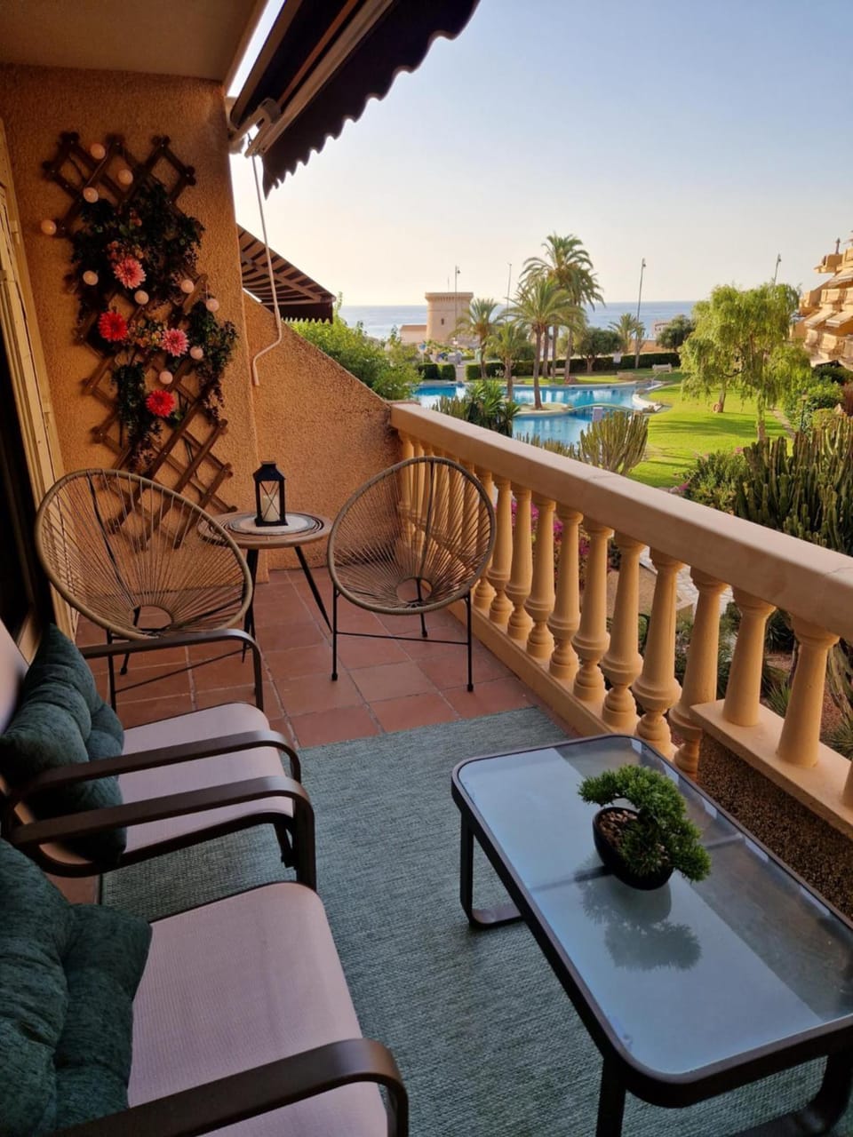 Balcony/Terrace, Sea view, Swimming pool