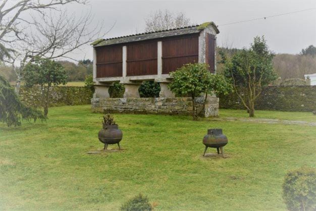 CASA DE ALDEA VAL DOS SOÑOS Country House in Galicia