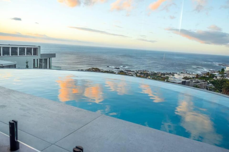 The View CampsBay House in Cape Town