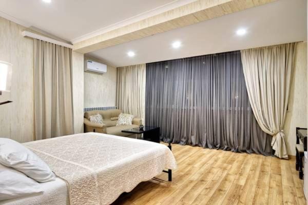 Bed, Photo of the whole room, Bedroom, hair dresser