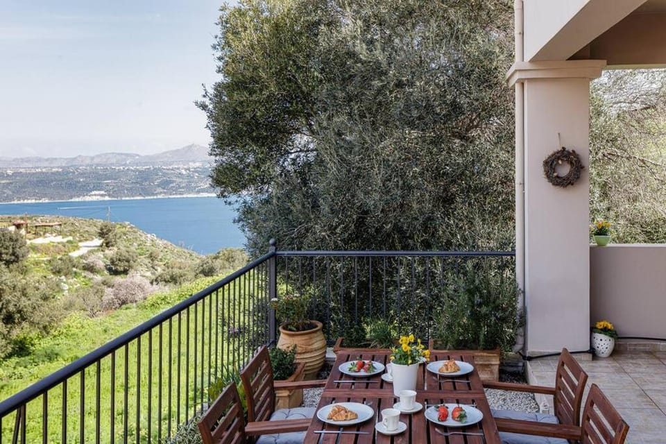 Garden, View (from property/room), Balcony/Terrace, Balcony/Terrace, Food and drinks, Mountain view, Sea view