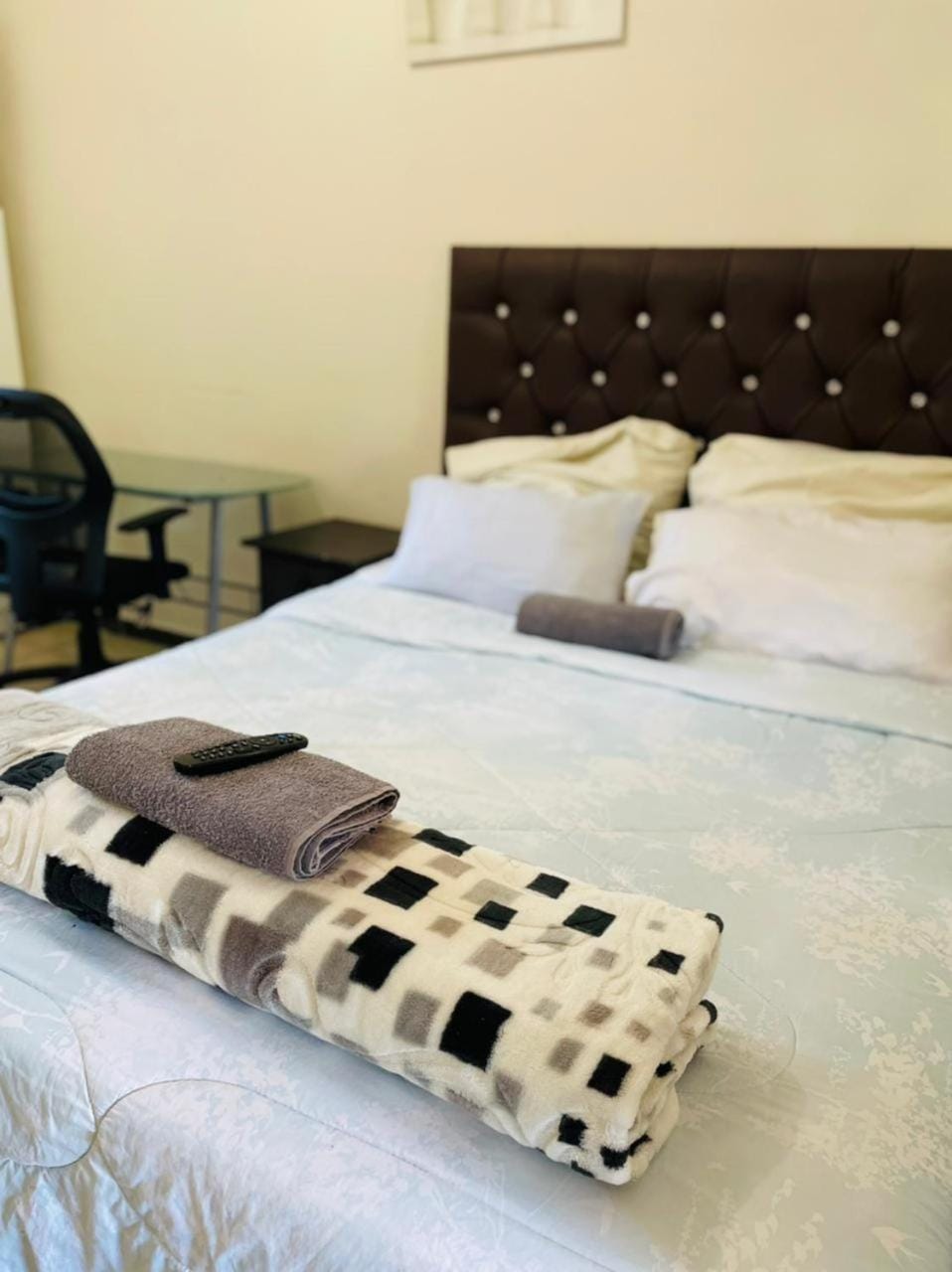 Crystal Mini Pozz Palace Bed and Breakfast in Johannesburg