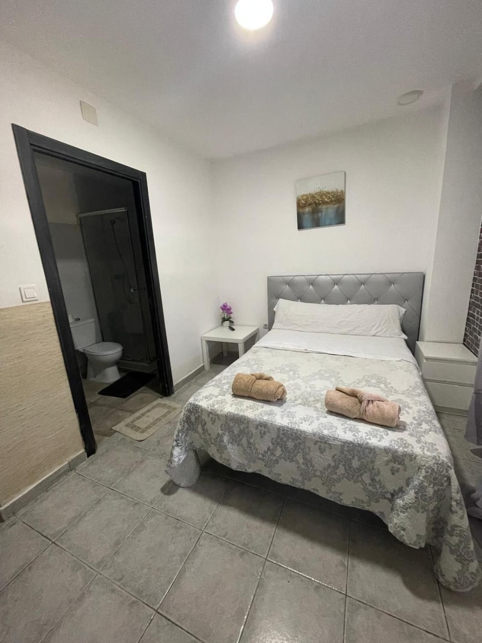 MHrosa Bed and Breakfast in Valencia