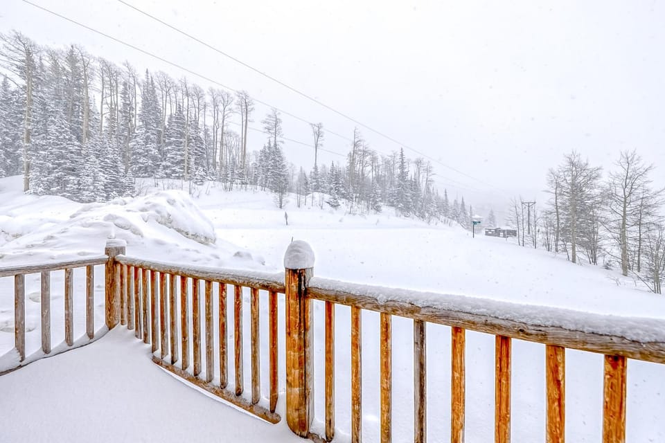 Rustic Cabin Stay in Brian Head Resort w/ View Cabin in Brian Head