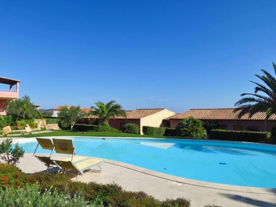 Reihenhaus Nr. 7 mit Pool und super Meersicht Apartment in Sardinia