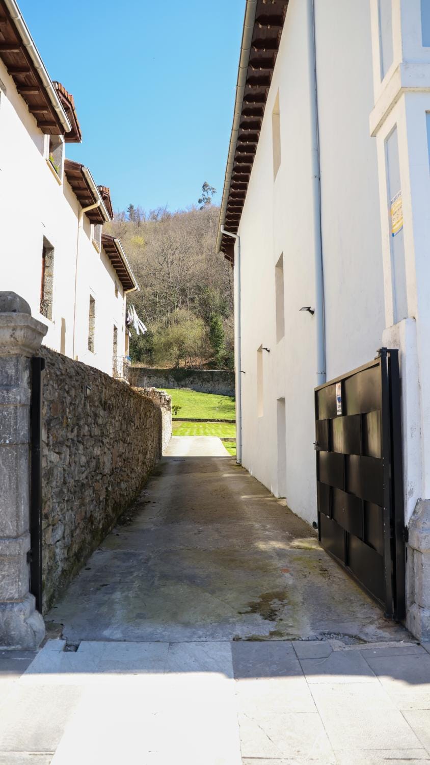 Casa Vizcaya, Casa rural para grupos de hasta 20 personas en Lanestosa, ideal para reuniones y celebraciones tranquilas House in Cantabria