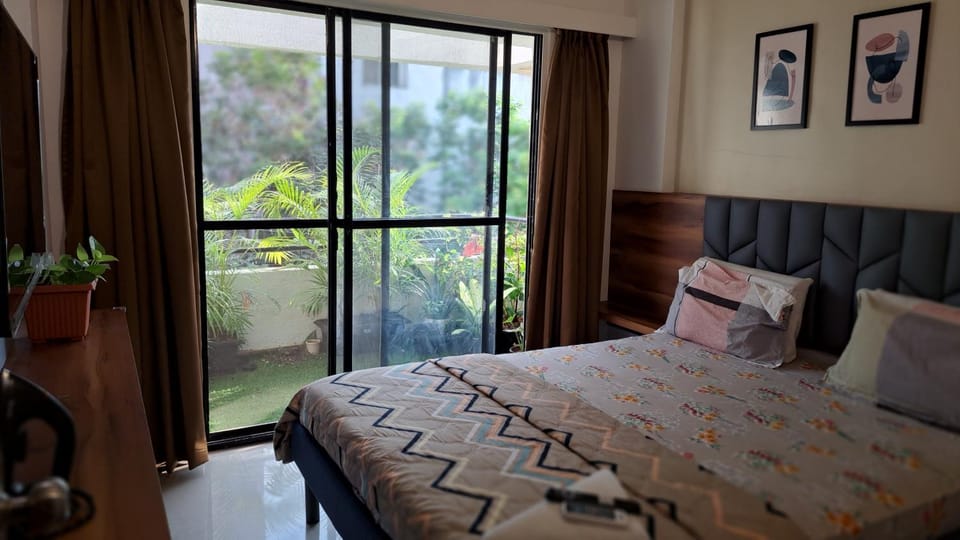 Bed, Balcony/Terrace, Photo of the whole room, Bedroom