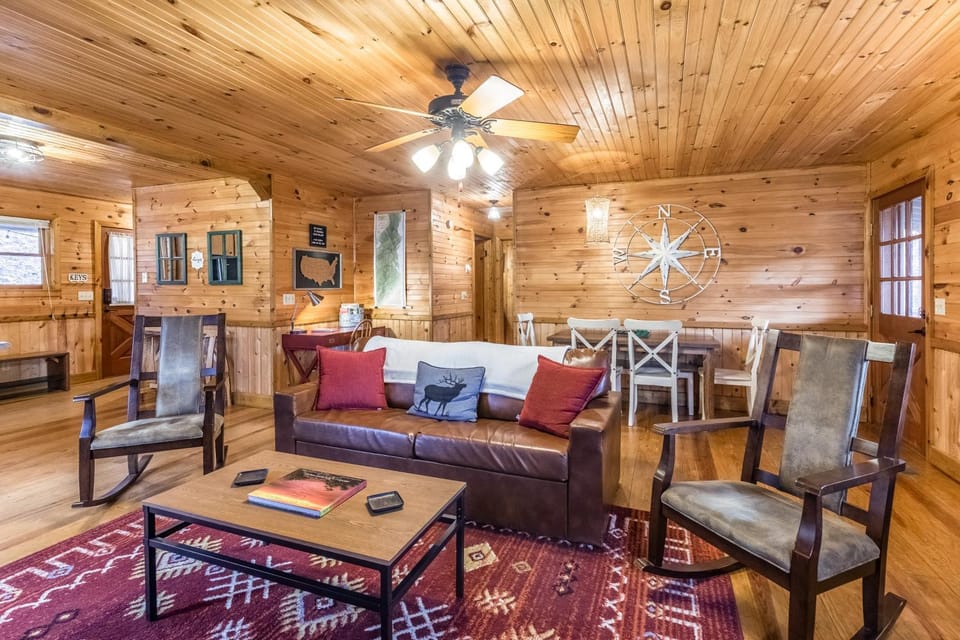 Brother Bear Hollow House in Stecoah