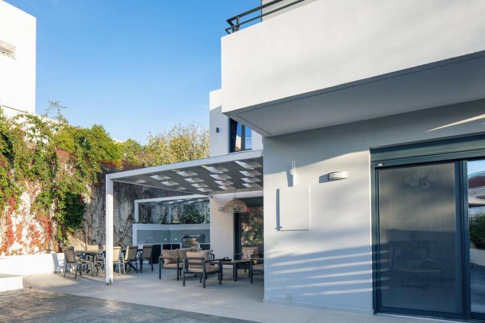 Newly Renovated Queen Bee Villa, with Private Pool & Ping-Pong table Villa in Crete