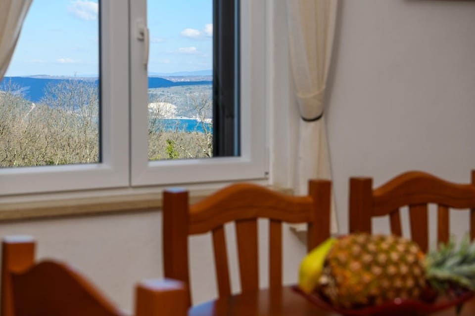 Natural landscape, Seating area, Dining area, Sea view